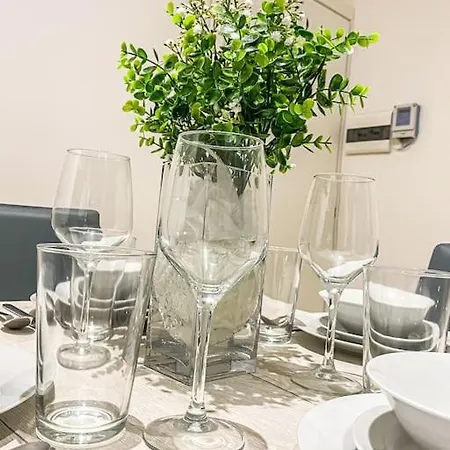 Earthly Escape 7 - Sliema Strand, Lägenhet *