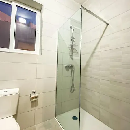 Earthly Escape 7 - Sliema Strand, Lägenhet