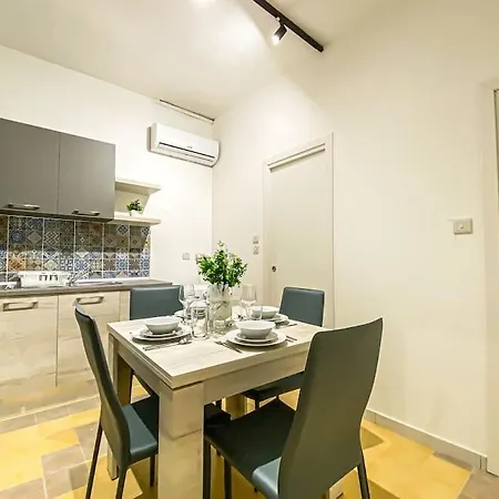 Lägenhet Earthly Escape 7 - Sliema Strand, Gzira